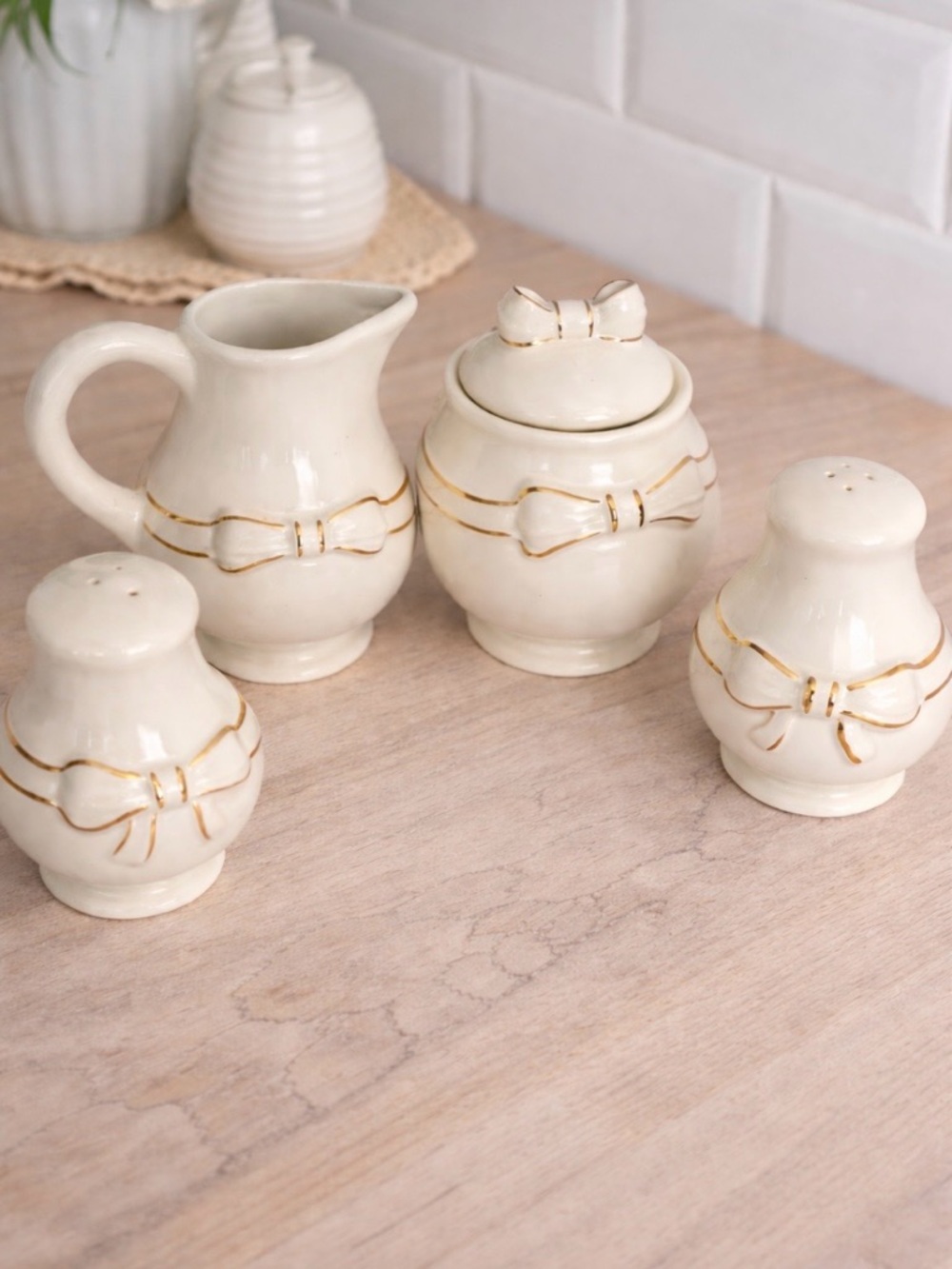 Gibson Cream Ceramic Bow Accent Kitchen Set